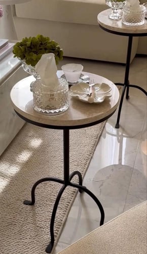 طاولة خدمة قاعدة حديد أسود سطح رخام طبيعي - بتصميم...