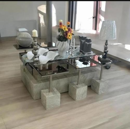 طقم طاولة ضيافة بديل رخام مع زجاج مرايا بني 6 خدمة