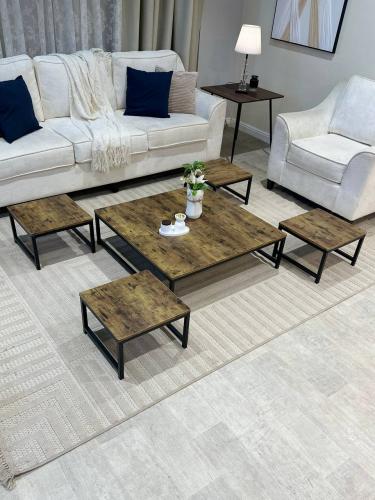 طقم طاولات ارضي مربع