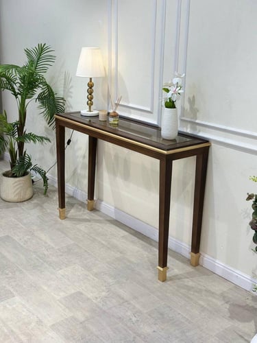 كونسول مدخل خشب بني بسطح زجاج شفاف – فخامة تليق بذ...