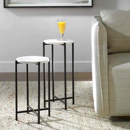 طقم طاولتين جانبية حديد أسود سطح رخام دائري - بتصم...