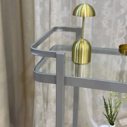 عربية تقديم دورين لون فضي زجاج شفاف