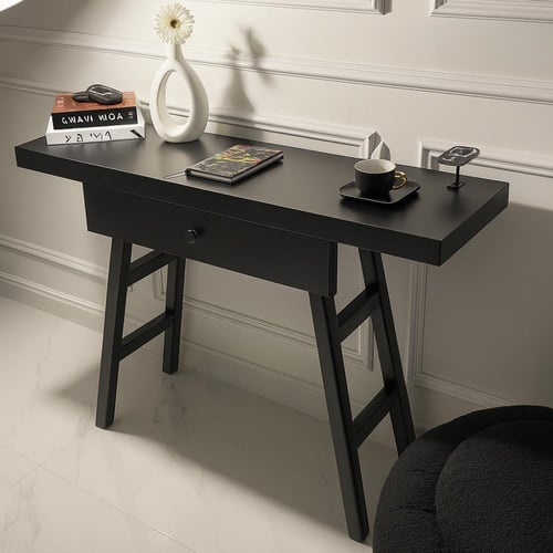 مدخل خشب أسود مع درج