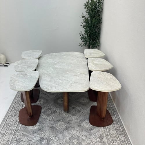 طقم طاولات 7 قطع سطح بديل حجر ملمس خشن قاعده خشب س...