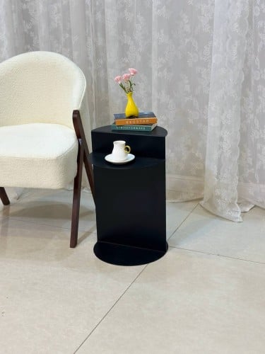 طاولة جانبية حديدي بلون أسود