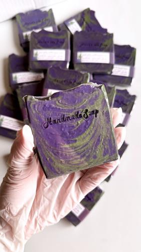 صابون اللافندر مع اكليل الجبل