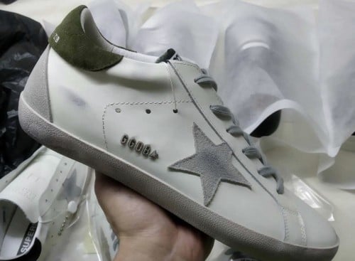 GOLDEN GOOSE