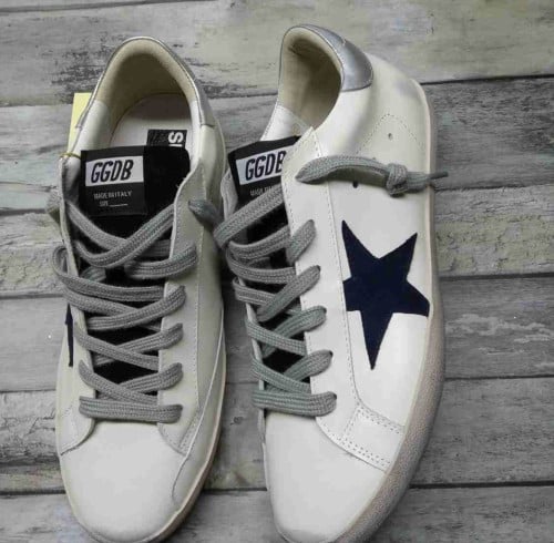 GOLDEN GOOSE