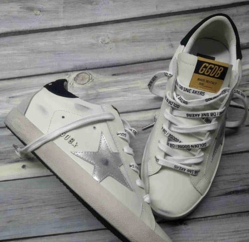 GOLDEN GOOSE