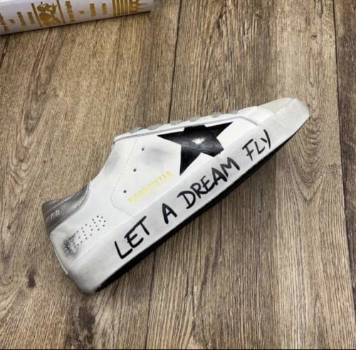 GOLDEN GOOSE