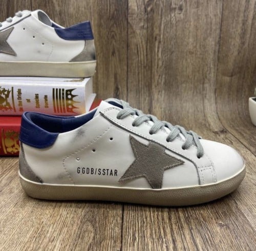 GOLDEN GOOSE