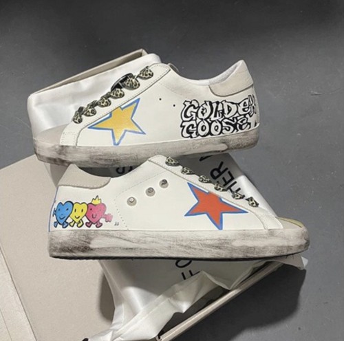 GOLDEN GOOSE