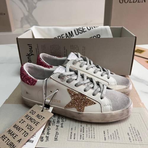 GOLDEN GOOSE