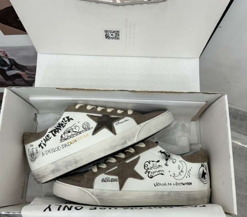 GOLDEN GOOSE