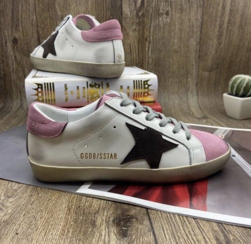 GOLDEN GOOSE