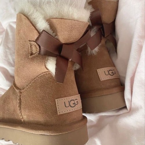 UGG Bow brown
