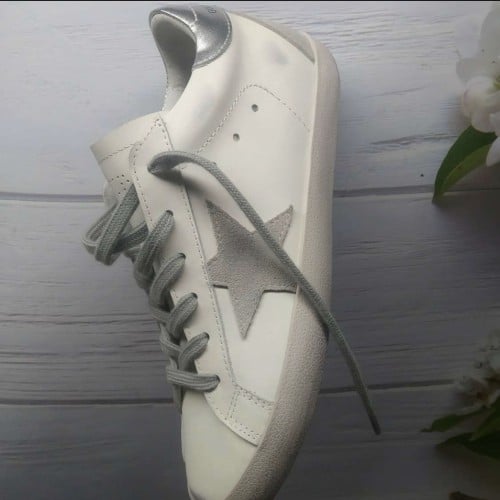 GOLDEN GOOSE