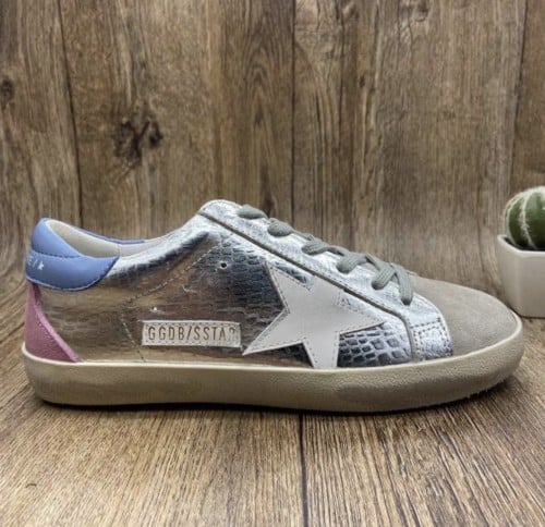 GOLDEN GOOSE
