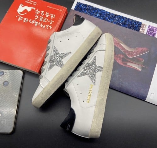 GOLDEN GOOSE