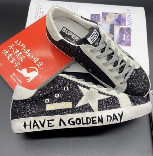 GOLDEN GOOSE
