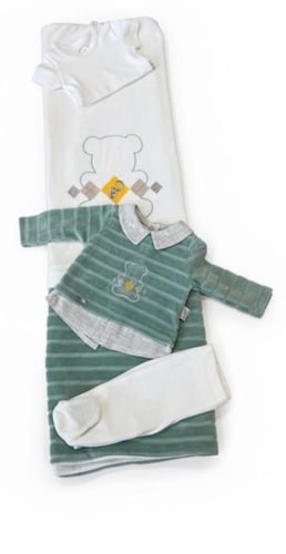 طقم مواليد ولادي مخمل 5 قطع من عمر 0 الى 3 اشهر