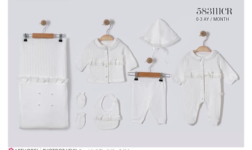 طقم مواليد بناتي 6 قطع من عمر 0 الى 3 اشهر الوان م...