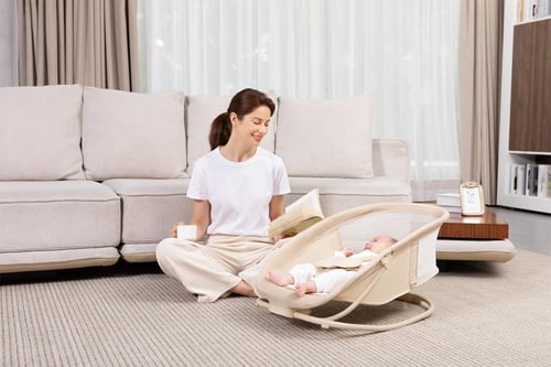 سرير أطفال متعدد الاستخدامات 4 في 1 من Mastela – م...