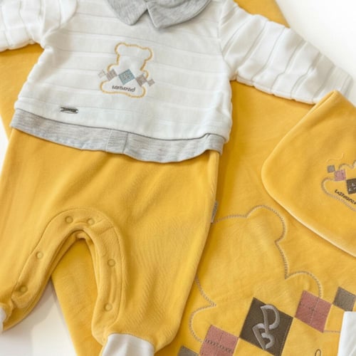 طقم مواليد ولادي مخمل 5 قطع من عمر 0 الى 3 اشهر لو...