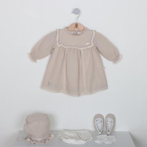 ميني جنتل طقم فستان كُم بناتي (مفرش استقبال+قبعة+ص...