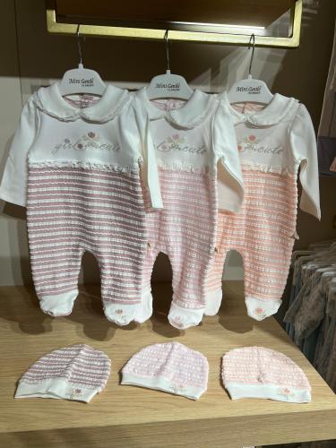 افرول بناتي مع طاقية حتى عمر ثلاث شهور