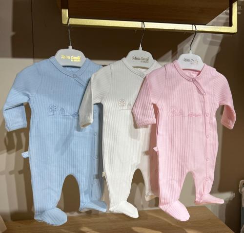 افرول مناسب للجنسين حتى عمر ثلاث شهور