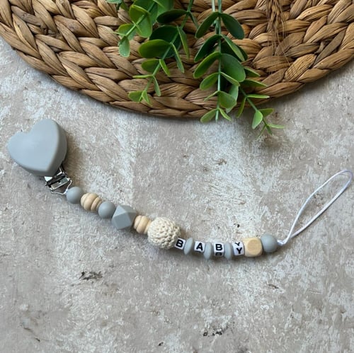 تعليقة لهاية سليكون مع كروشيه