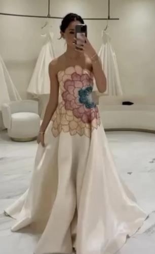 فستان غزاله فخم بيج