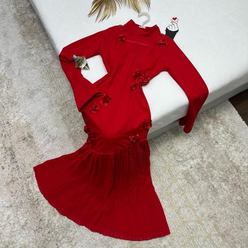 فستان رزان عبدالله