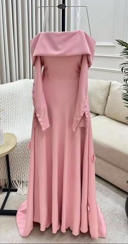 فستان ملكه وردي