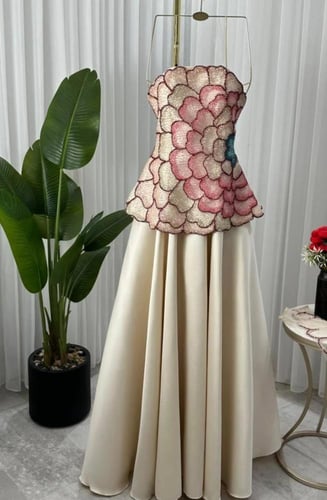 فستان غزاله فخم بيج