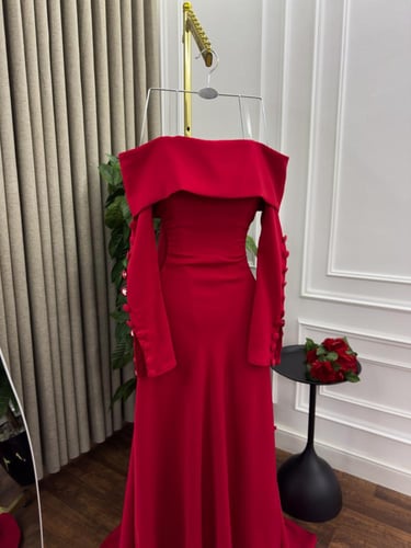 فستان ملاك احمر