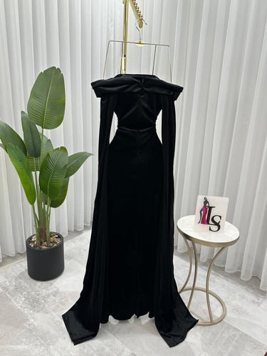 فستان سهره اسود مخمل