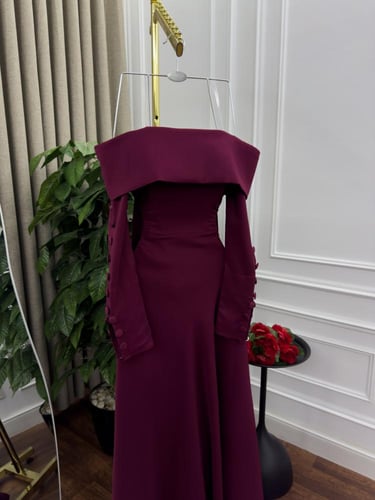 فستان ملكه وردي