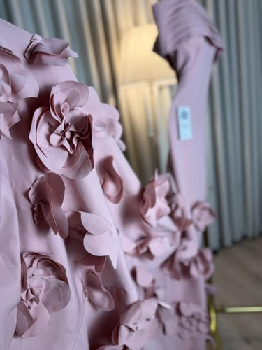 فستان ملكه وردي