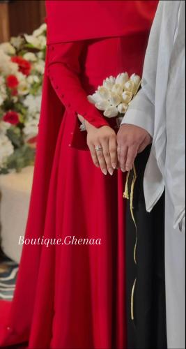 فستان ملاك احمر