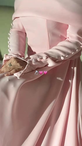 فستان ملكه وردي