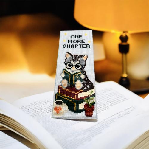 فاصل كتاب "One More Chapter" – لأن الحكاية لم تنتهِ بعد!