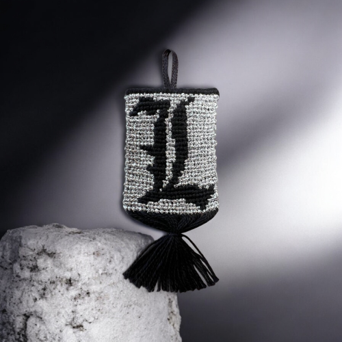 شعار L من انمي مذكرة الموت