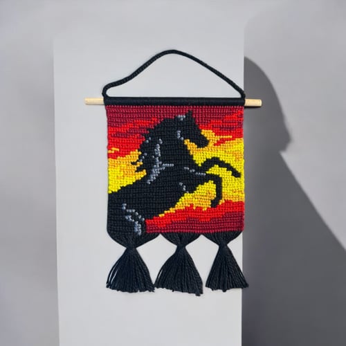 تعليقة فرس متوسطة الحجم