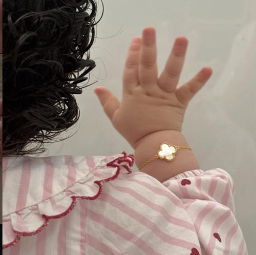 اسوارة بناتي فان كليف للأطفال