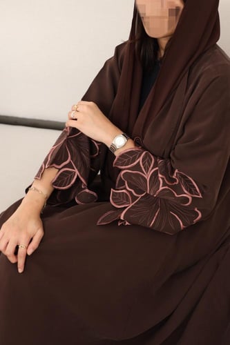 عبايه كريب حرير نص كلوش 1010