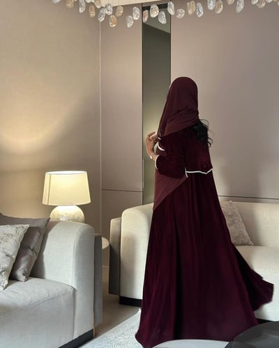 مخمل عنابي ب كلفة لول 1382