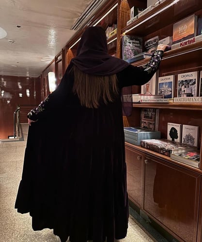 عبايه مخمل موف 1327