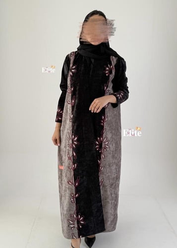 عبايه شتويه بتطريز 1367